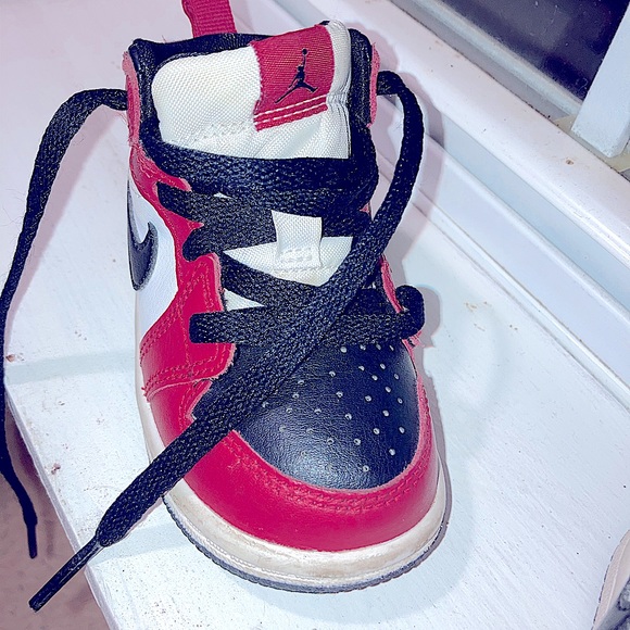 AIR JORDAN 1 Pre-Owned Mid Retro Toddler 5C Chicago Black Toe - Picture 8 of 10